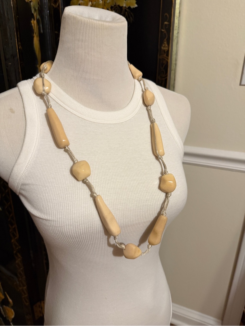 Rare hard to find vintage signed Gerda Monies statement necklace